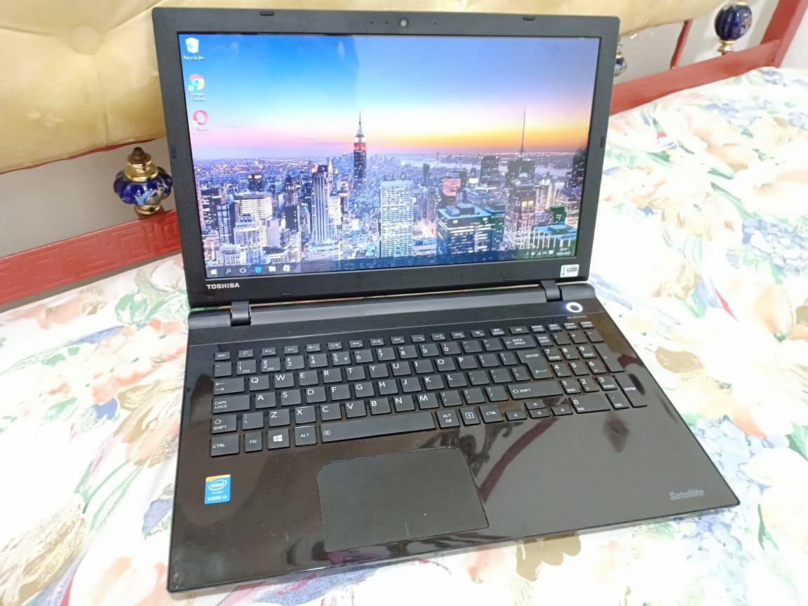 Toshiba C55 Intel Core i3 5005 ram 4gb harddisk 500gb Toshiba C55 Intel Core i3 5005 ram 4gb harddisk 500gb